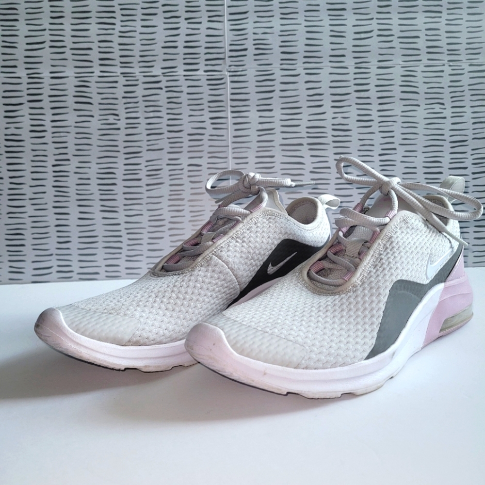 NIKE AIR MAX PRO MOTION